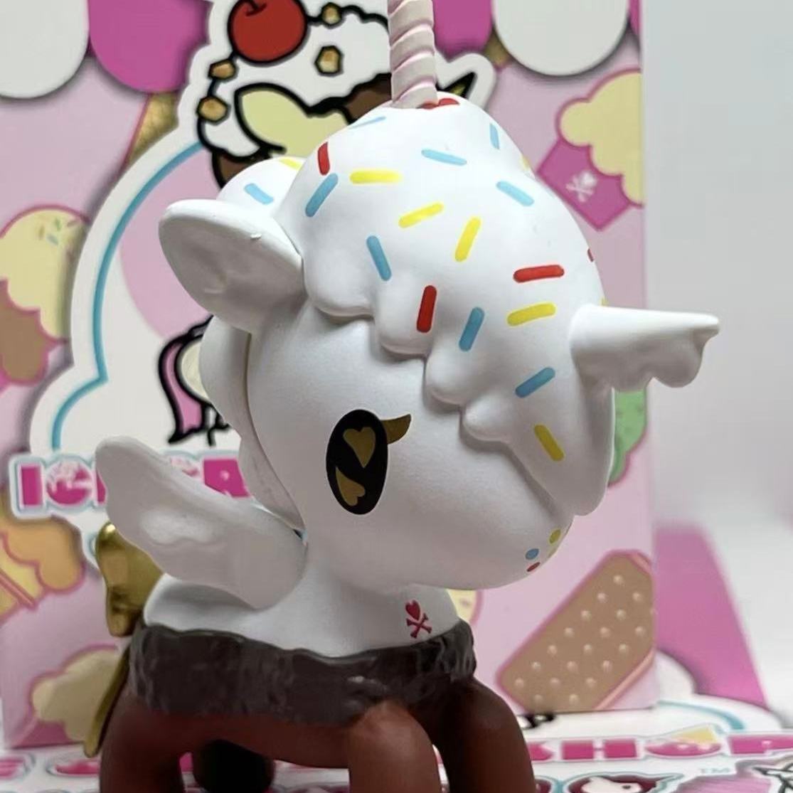 Слипая коробка Tokidoki Unicor – обзор и цена Tteokbokki Rice Cake